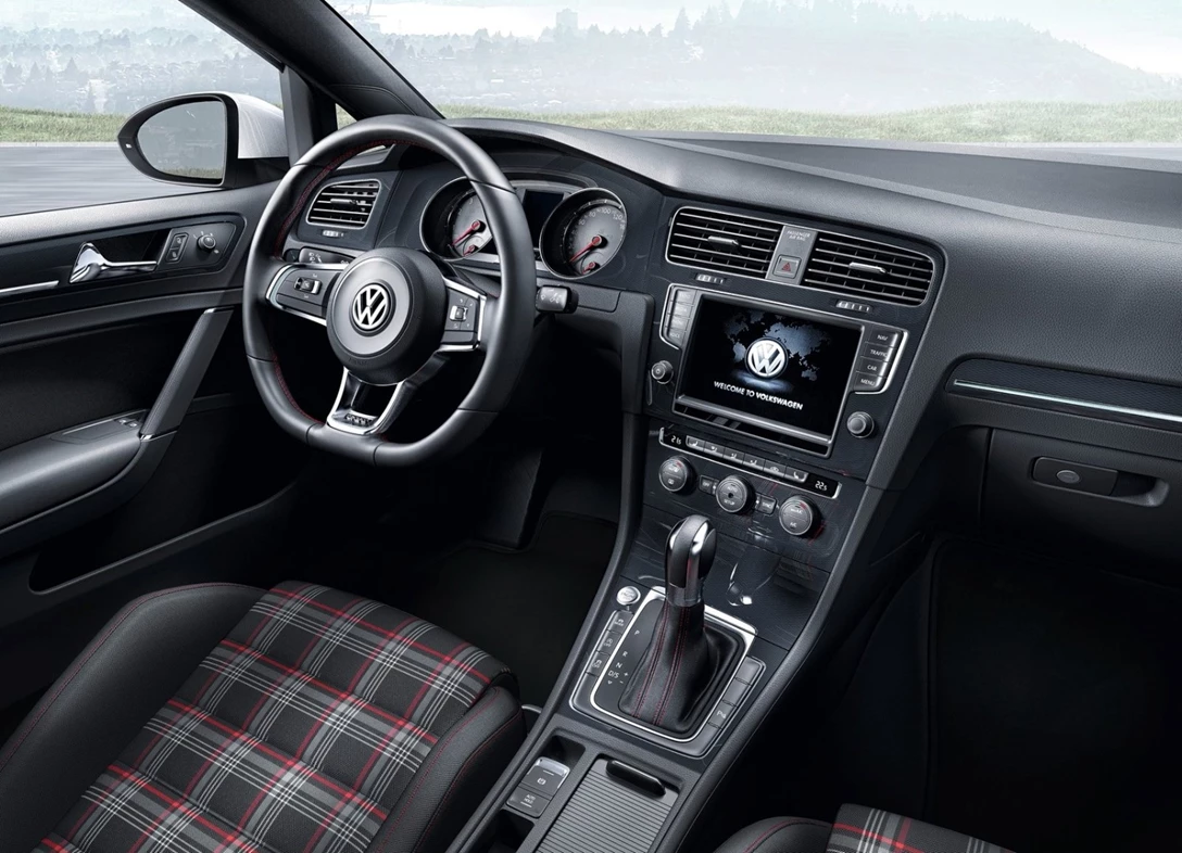 1670385-Volkswagen-Golf_GTI-2015-05.jpg