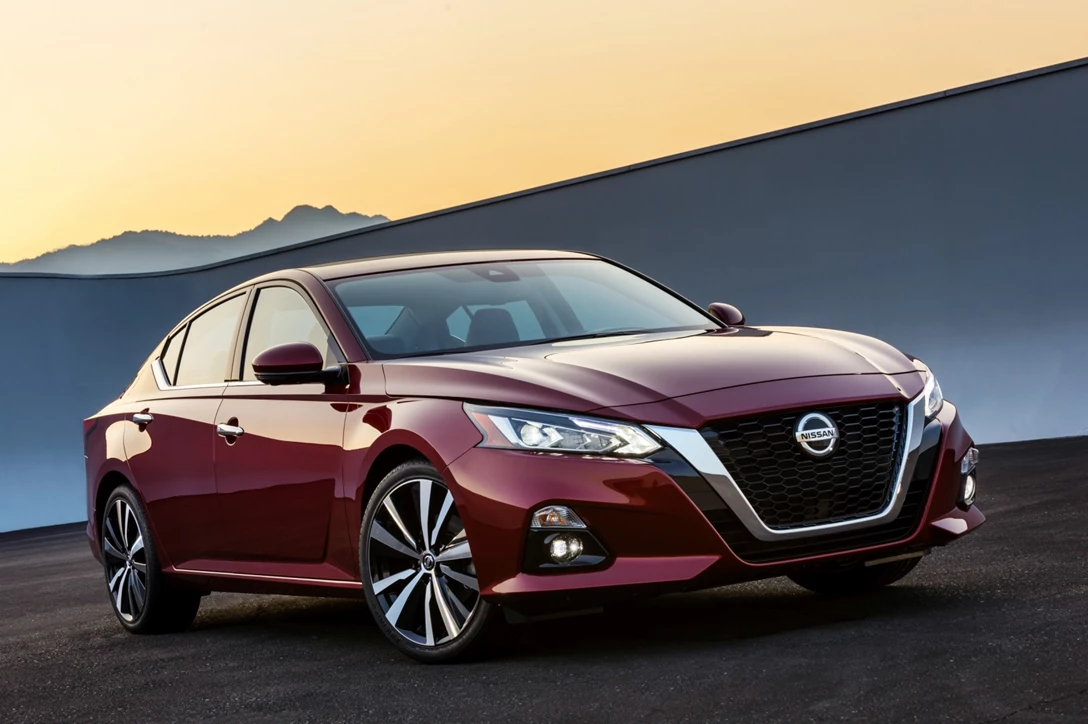 1593467-2019-Nissan-Altima-Photo-01.jpg
