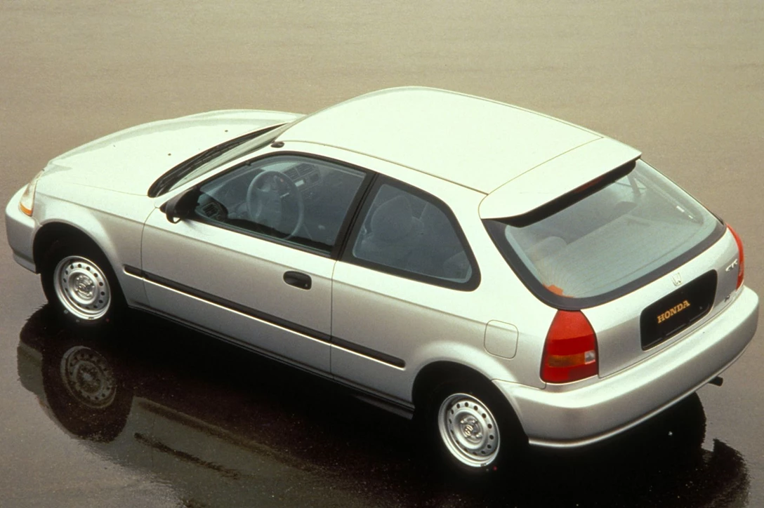 הונדה סיוויק 1996-2000, האצ'בק