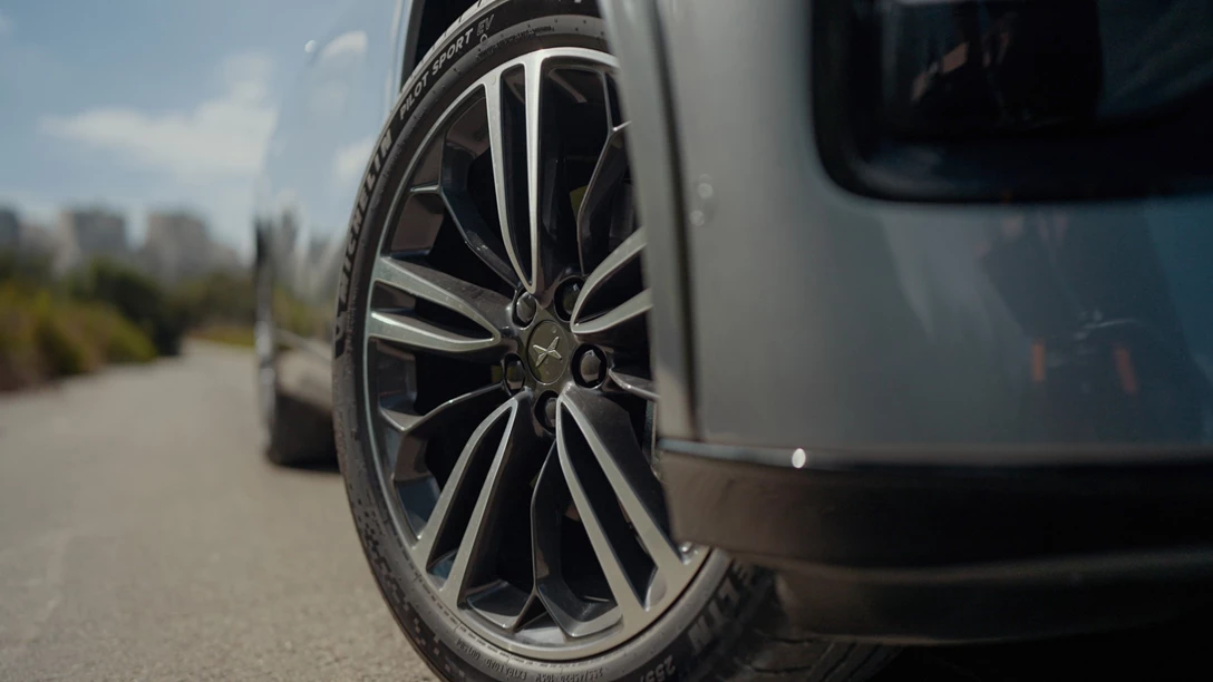 1701390-Xpeng G6 2024.00_52_07_01.Still028.jpg