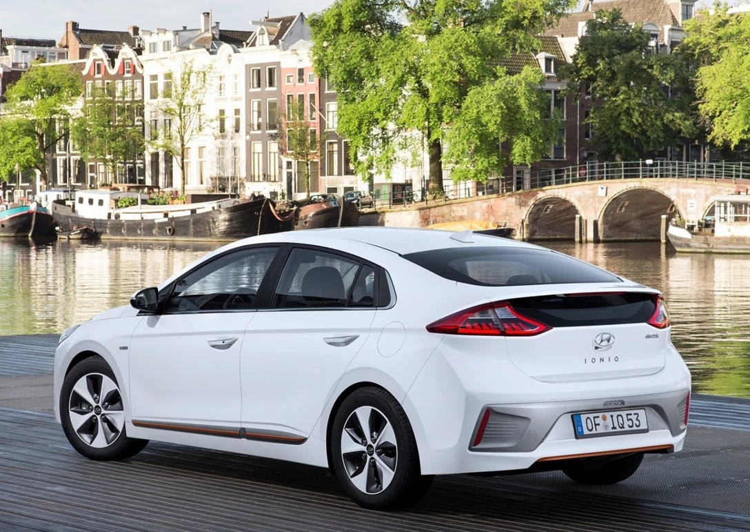 1636221-Hyundai-Ioniq-2019-02.jpg