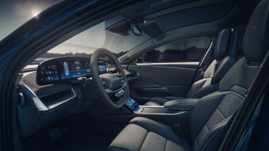 1665956-Lucid Air Sapphire-8.jpeg