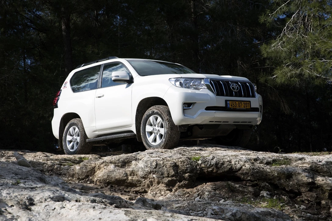 1616378-טויוטה לנד קרוזר קצר מבחן דרכים (6).jpg