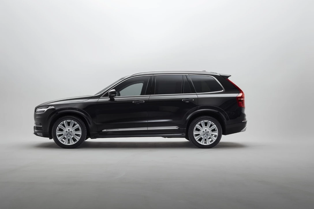 1618710-254950_Volvo_XC90_Armoured.jpg