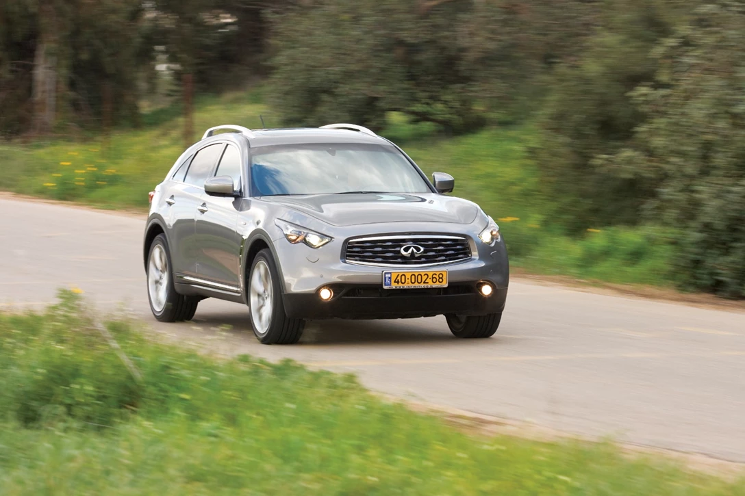 1669439-Infiniti FX Big 02.jpg