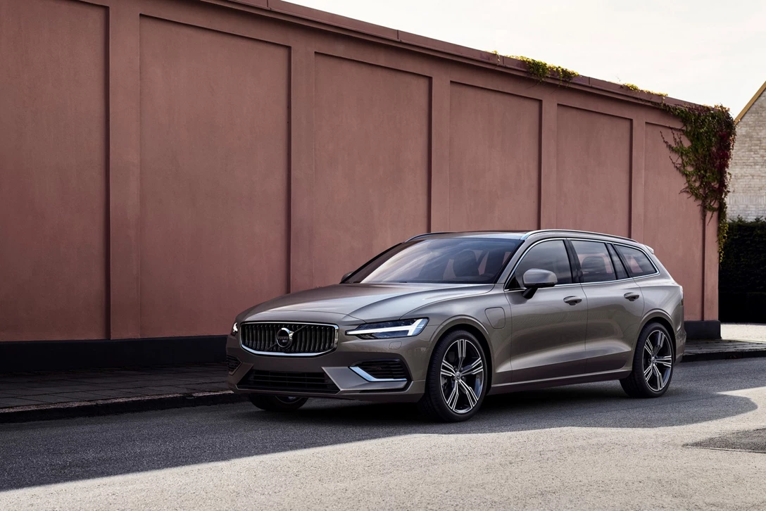 1591320-וולוו V60 נחשפה (5).jpg