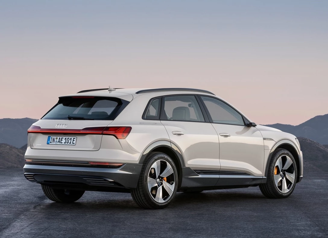 1649924-Audi-e-tron-2020-05.jpg