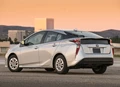 1643708-Toyota-Prius-2017-03.jpg