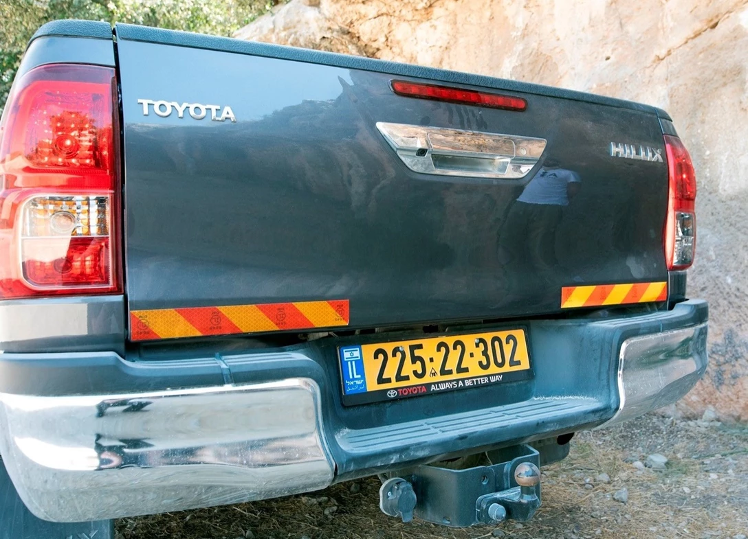 1678777-Toyota-Hilux-2023-09YP.jpg