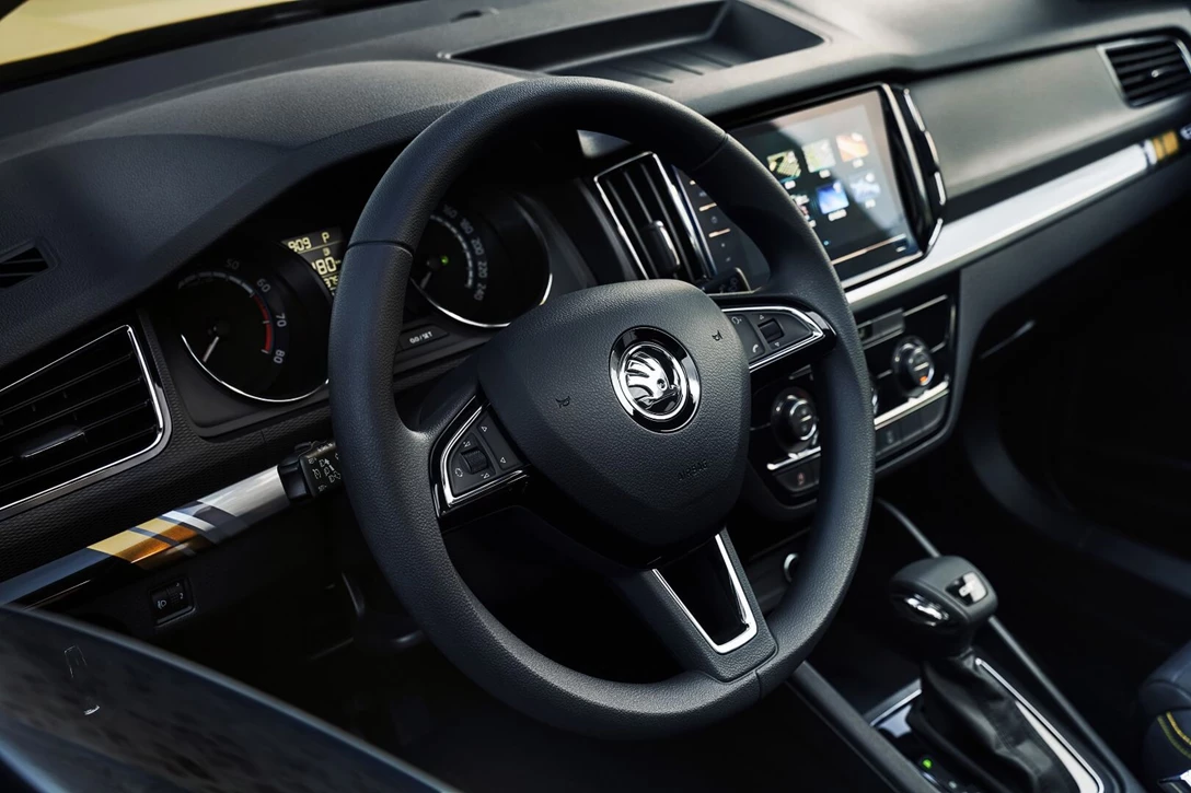 1624665-25_KAMIQ GT.jpg