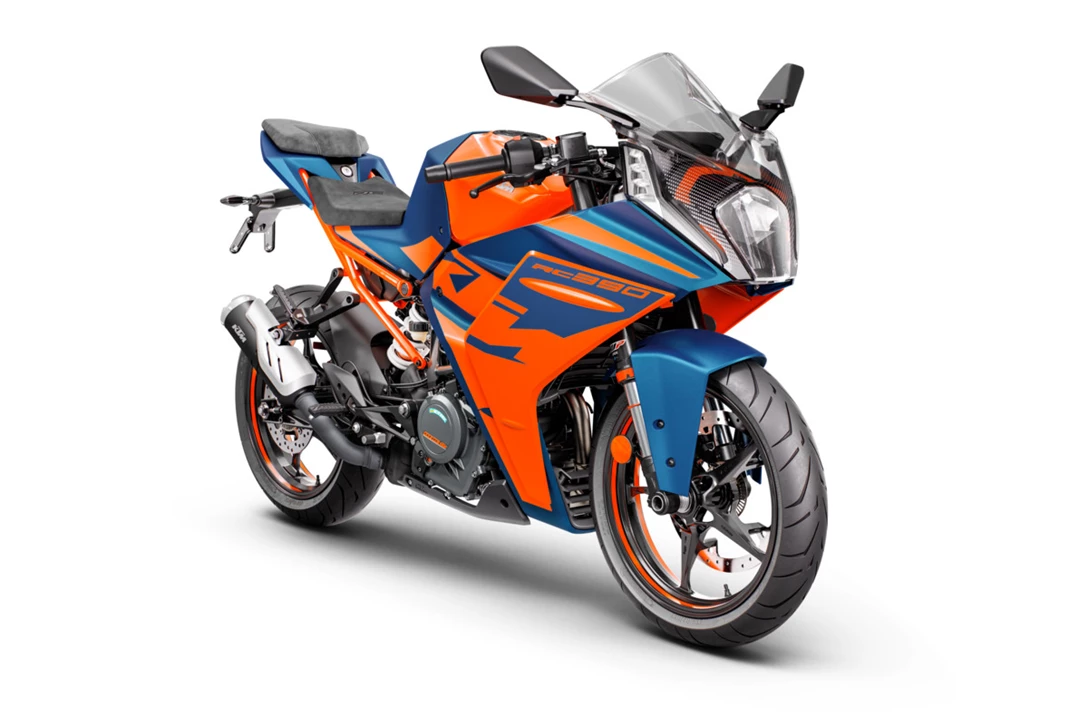 1669289-KTM-RC-390-1 - Copy.jpg