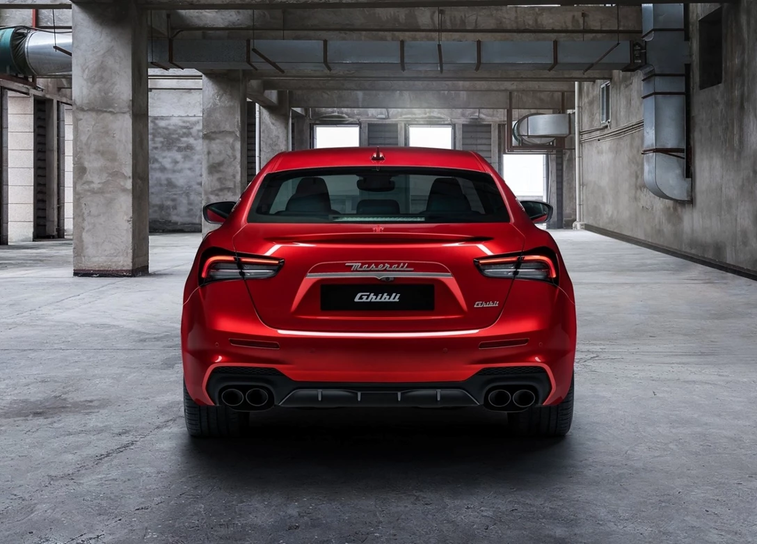 1702225-Maserati-Ghibli-2024-03.jpg
