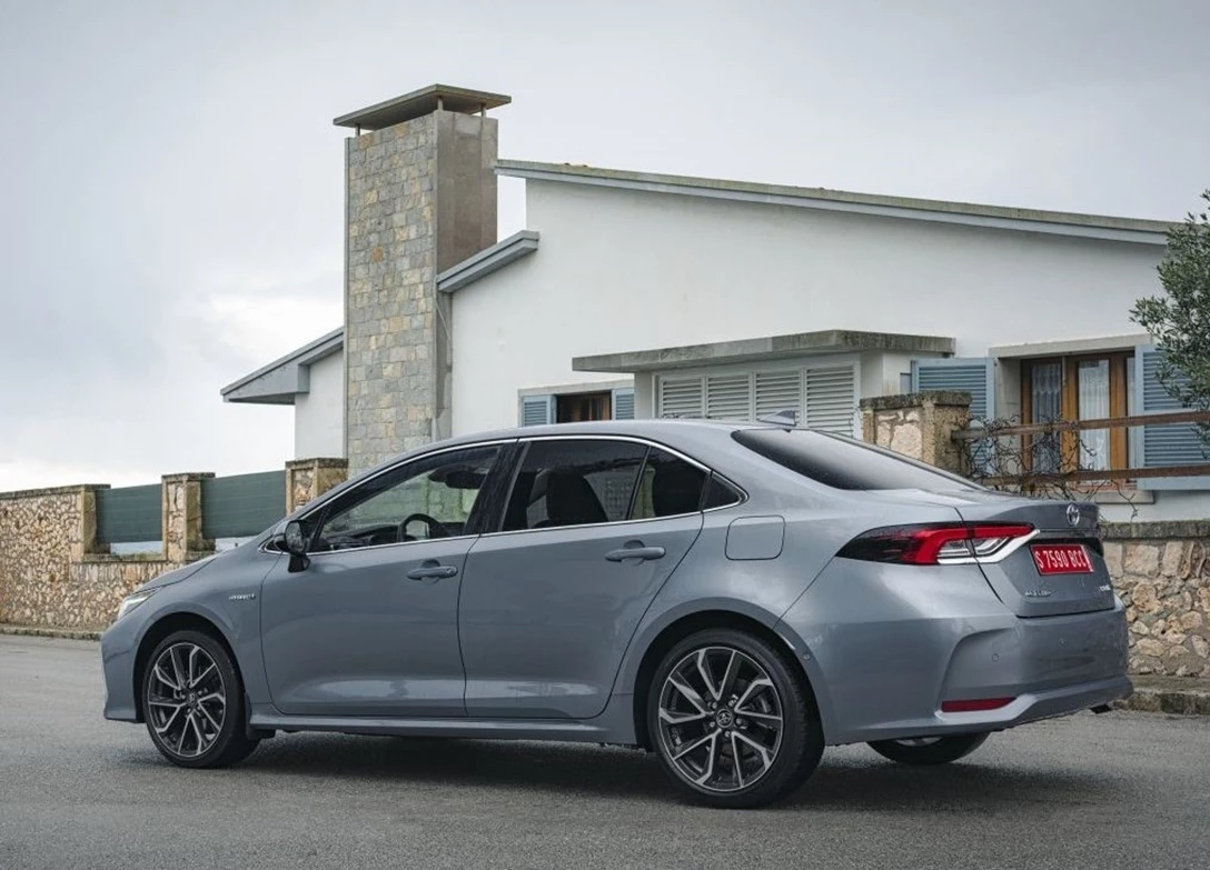 1673069-Toyota-Corolla-2023-02.jpg