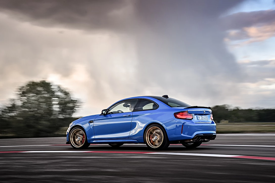 1624759-P90374209_highRes_the-all-new-bmw-m2-c.jpg