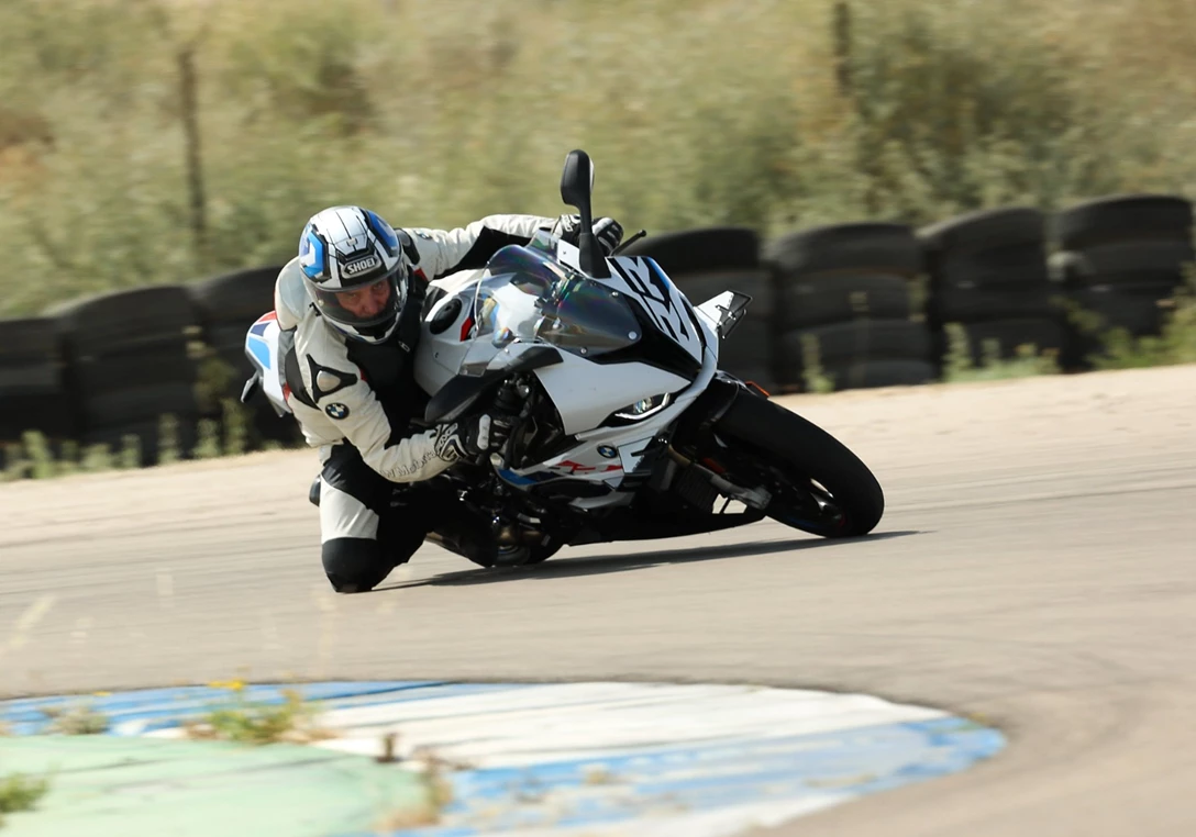 1684645-TFeder_BMW_S1000RR-0810-min.jpg
