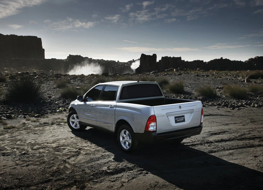 1603789-SsangYong-Actyon_Sports-2007-2011-1.jpg
