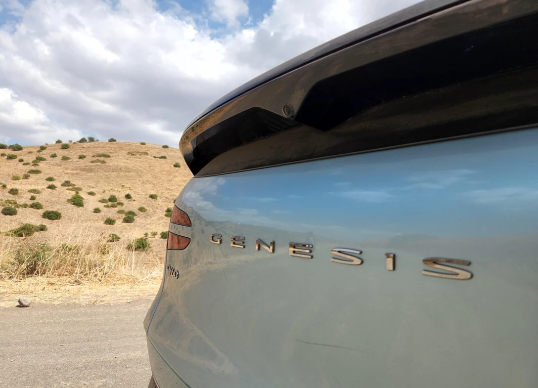 1696876-Genesis-GV60-2024-16-OA.jpg