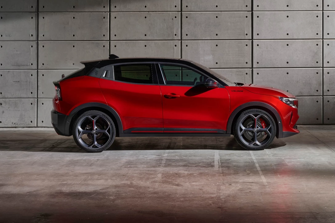 1705054-Junior-Exteriors (1).jpg