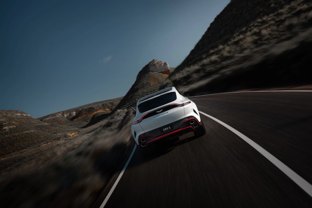 1708602-Aston Martin DBX S_4.jpg