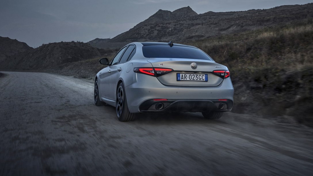 1693185-NewGiulia_Dynamics (4)-min.jpeg