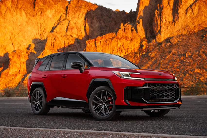 טויוטה ראב4 פלאג אין