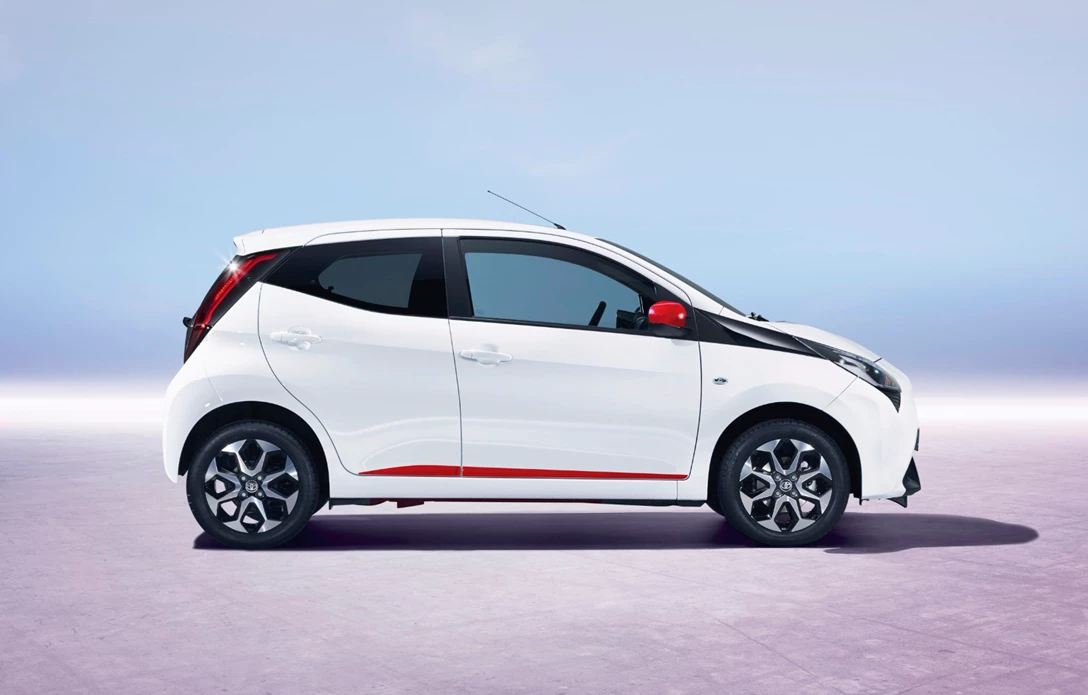 1604535-2018-toyota-aygo-14.jpg
