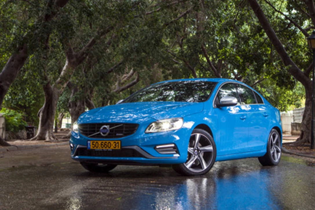 1680894-S60 T5 2014 2014 (1).jpg