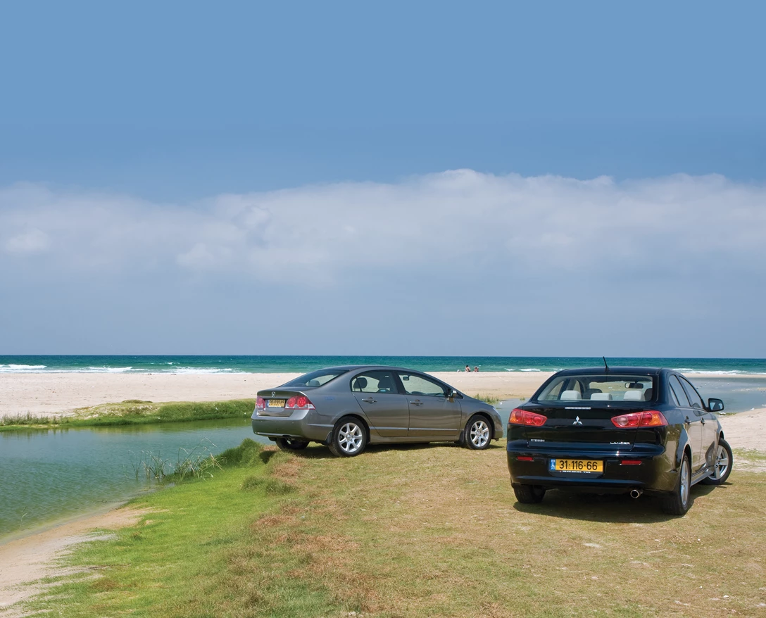 1666053-lancer-civic big 02.jpg