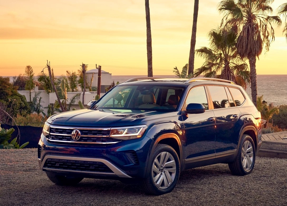 1656367-Volkswagen-Atlas-2021-1600-01.jpg