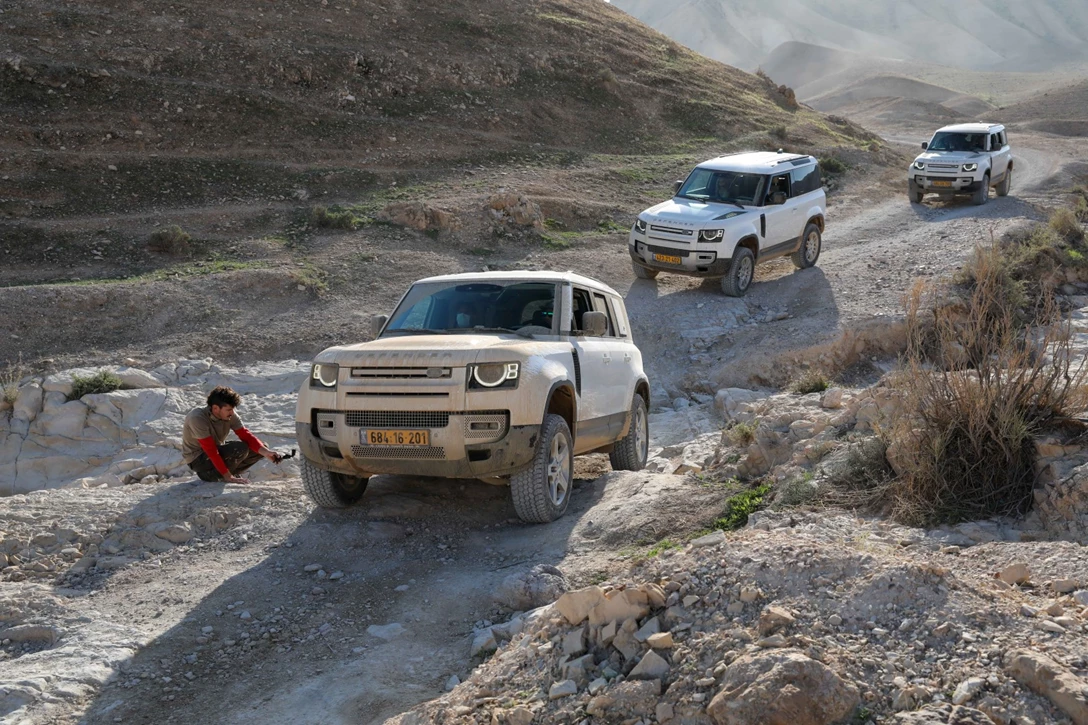 1640671-מסע לרגל השקת הדיפנדר הקצר בישראל, צילום רונן טופלברג (26).jpg