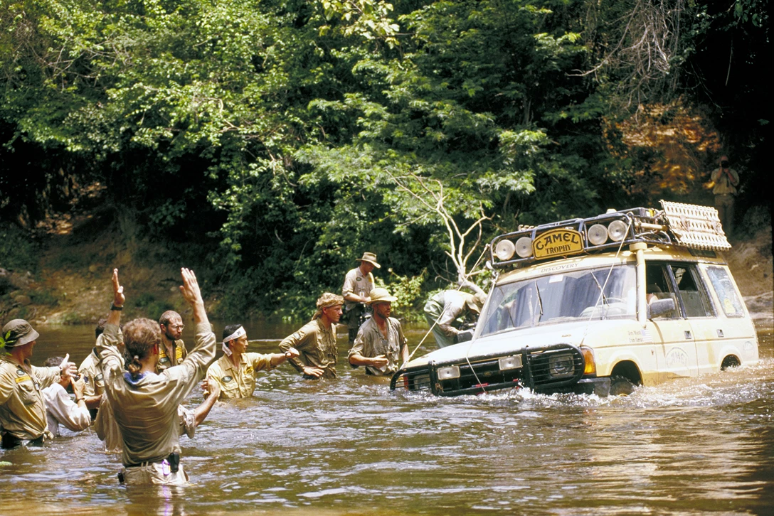 1594838-לנד רובר יום הולדת 70 (2).jpg