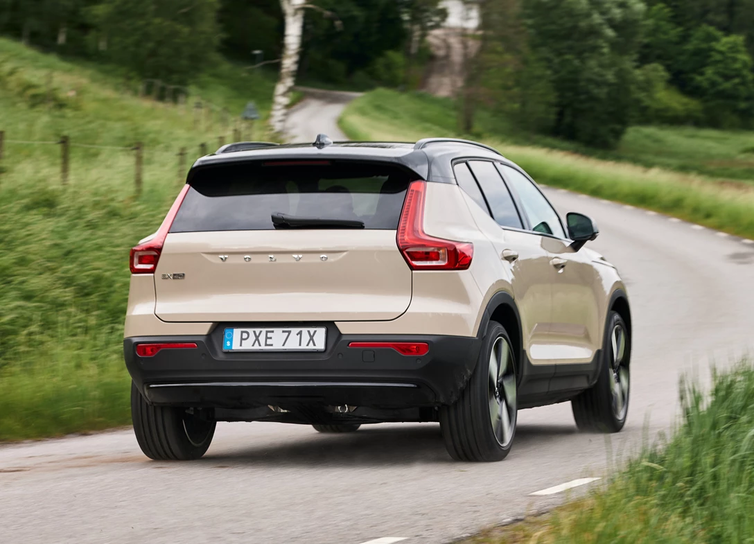 Volvo-EX40-2026-02.jpg