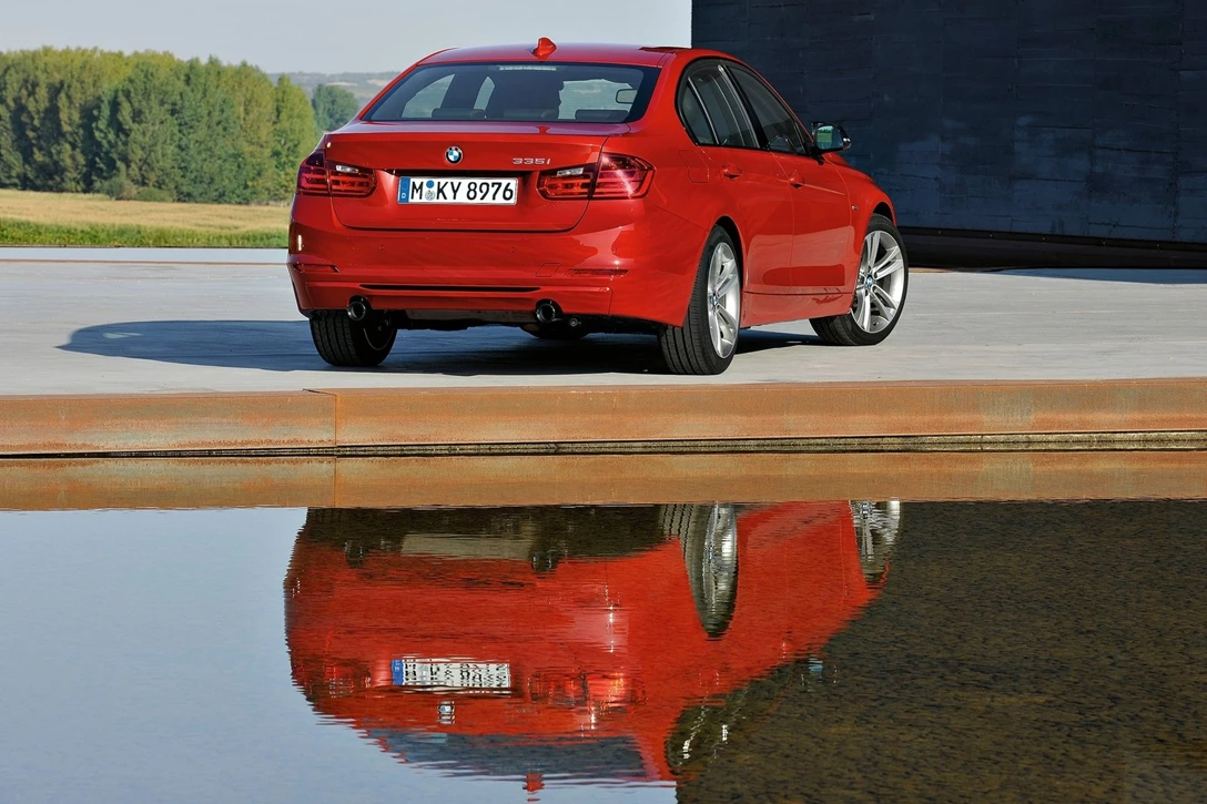 ב.מ.וו סדרה 3 2011