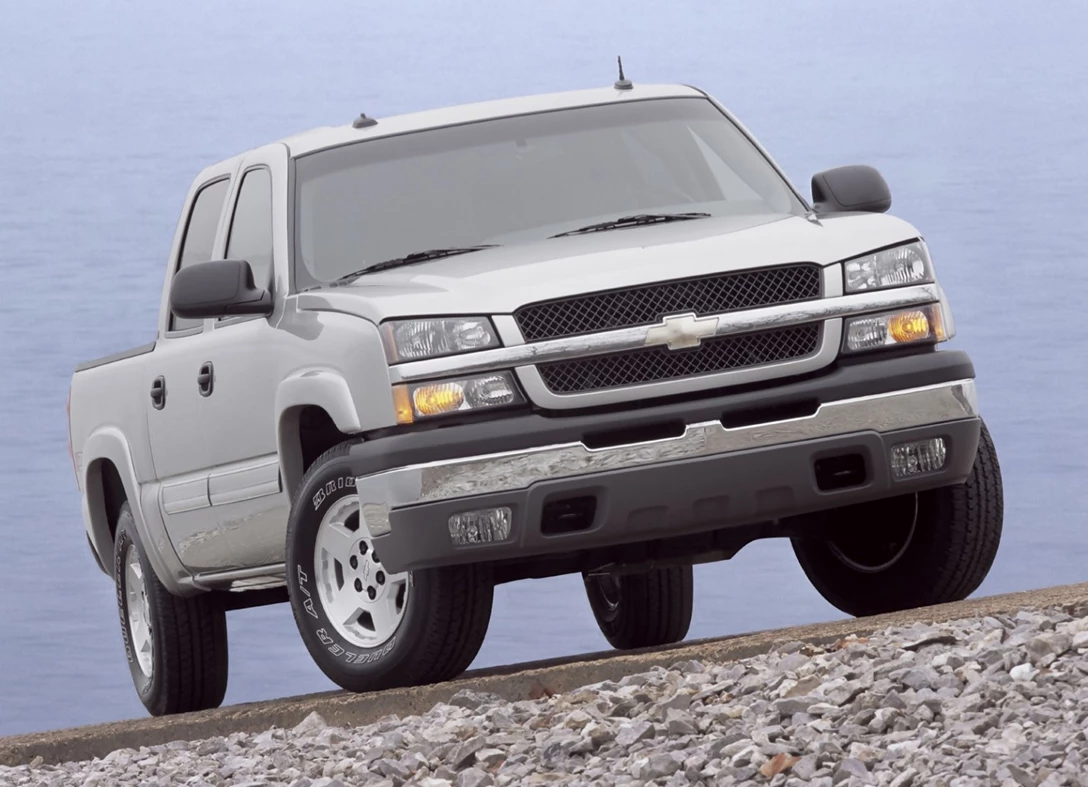 1600754-Chevrolet-Silverado-2004-1600-04.jpg