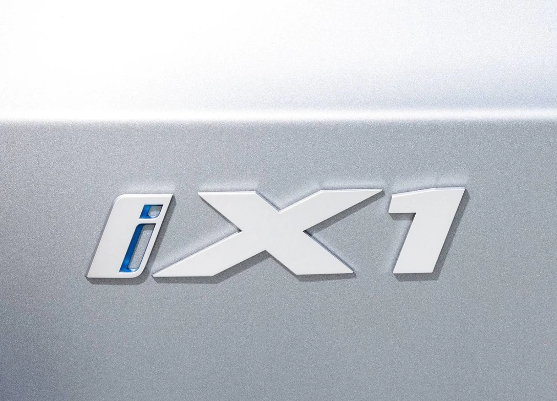1696613-e-BMW-iX1-2024-16.jpg