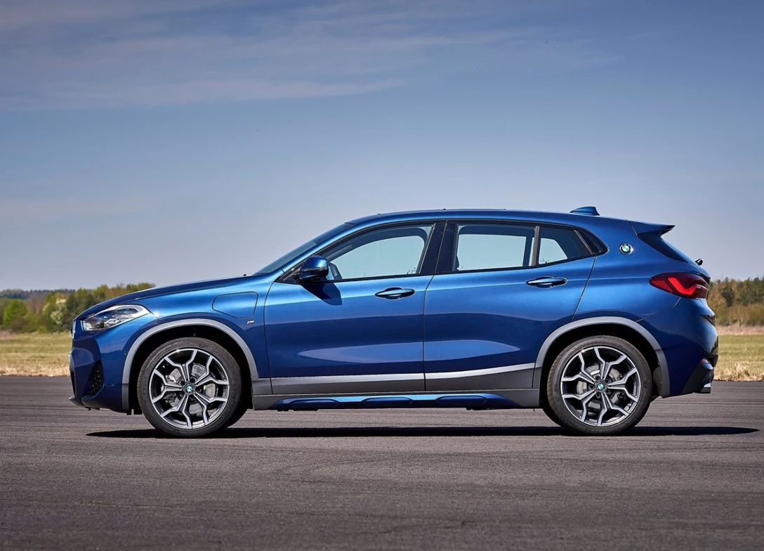 1655064-BMW-X2_xDrive25e-2020-1600-0f.jpg