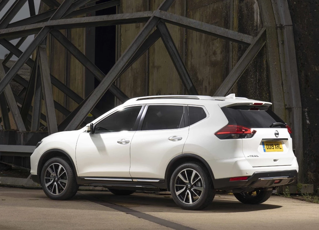 1640160-Nissan-X-Trail-2018-02.jpg