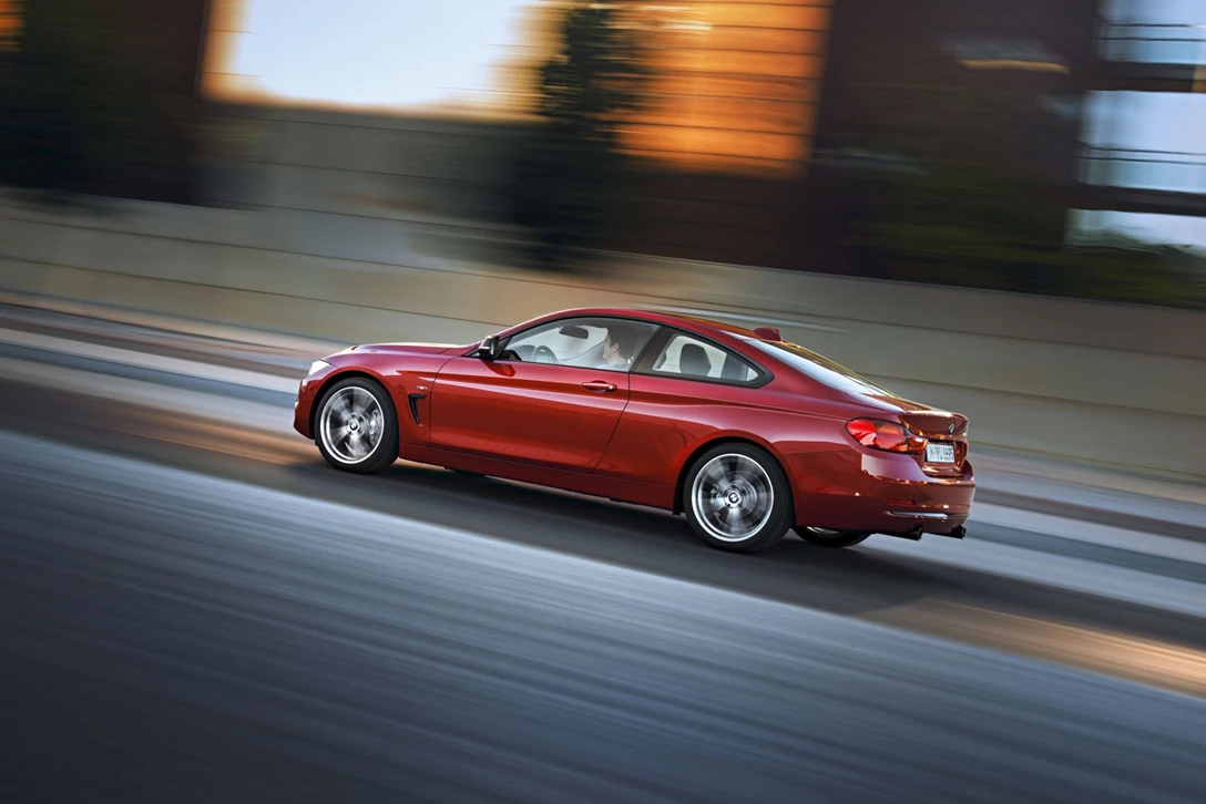 ב.מ.וו סדרה 4 קופה