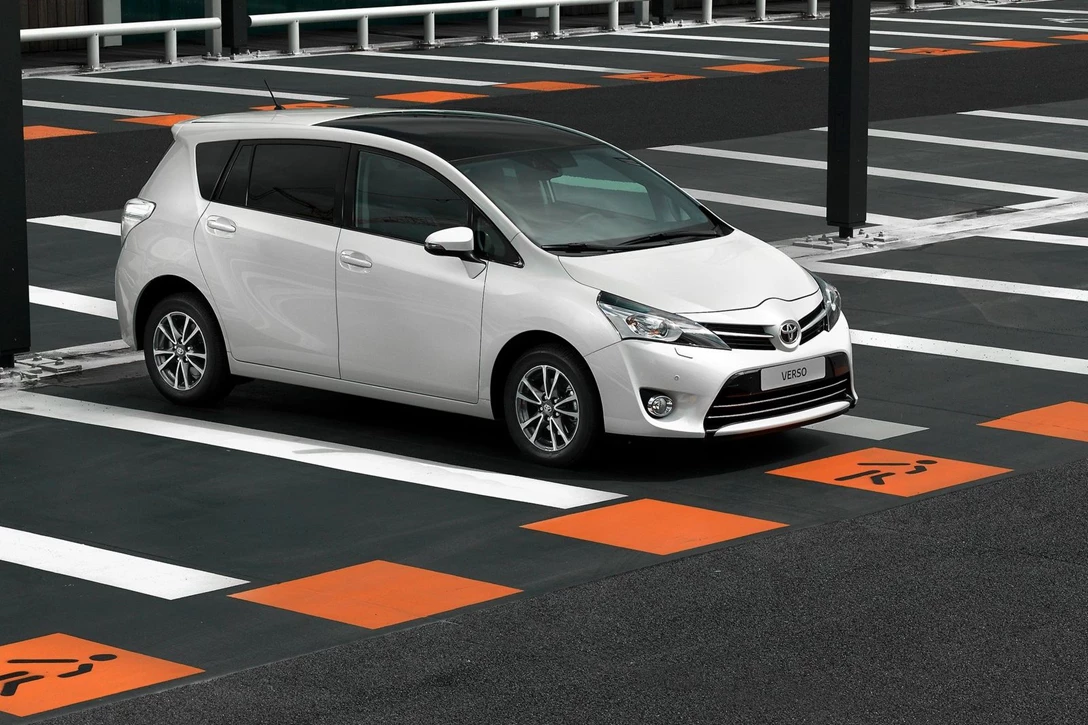 טויוטה ורסו