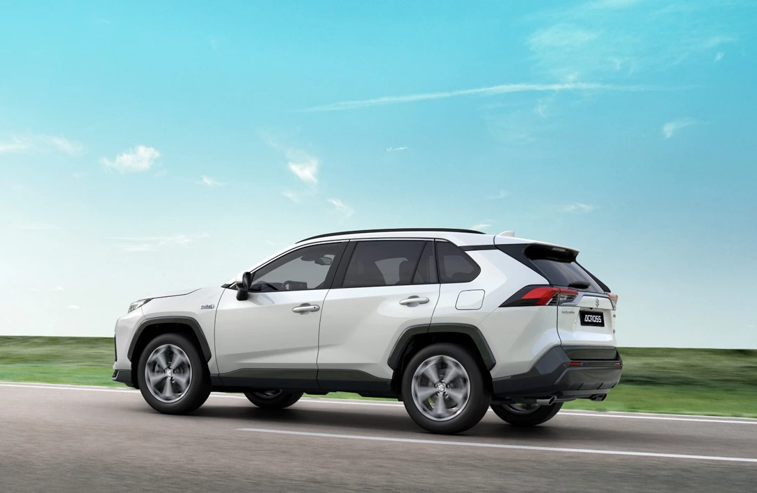 1634091-סוזוקי אקרוס 3.jpg