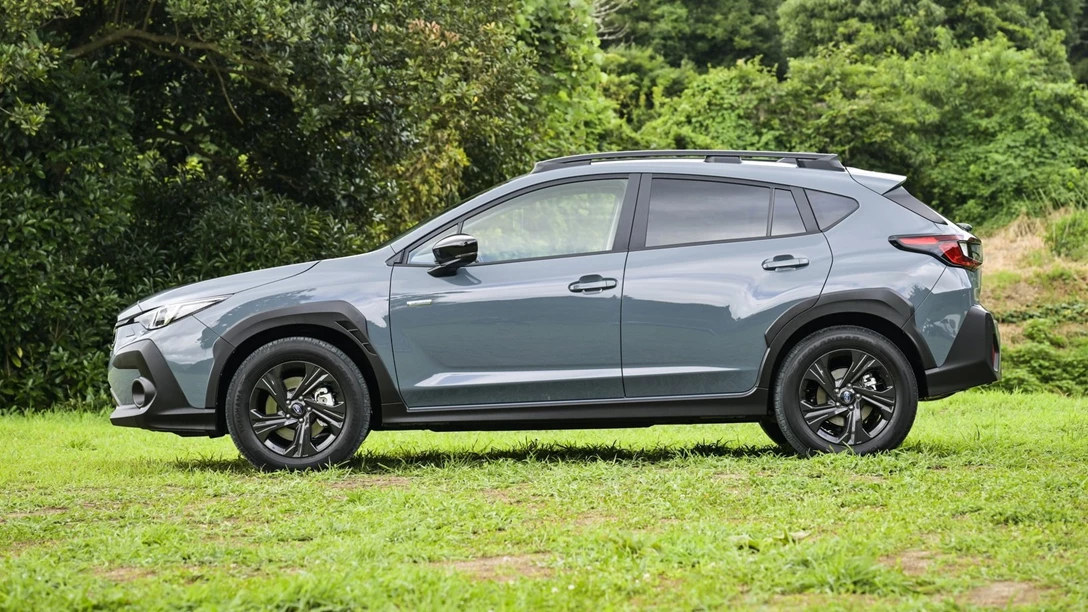 1683049-2023-subaru-crosstrek3.jpg