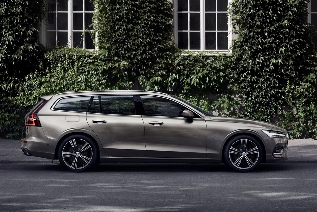 1591317-וולוו V60 נחשפה (8).jpg