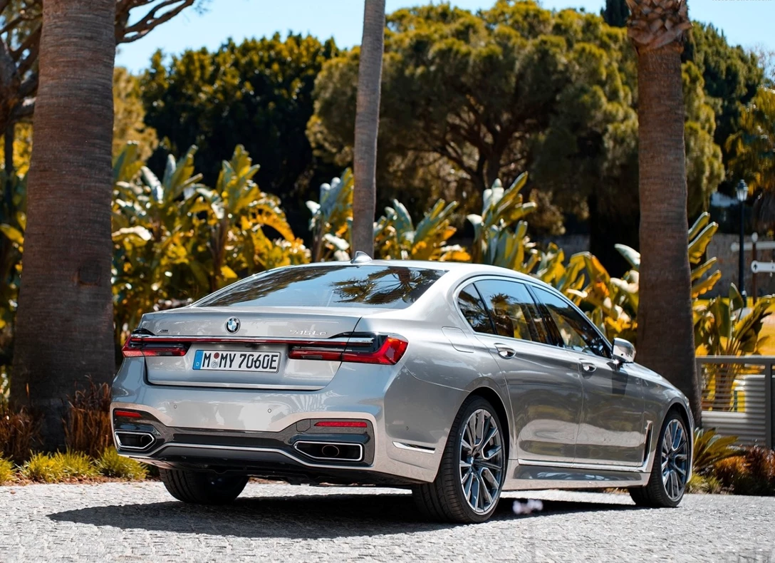 1657640-BMW-745Le-2022-03.jpg