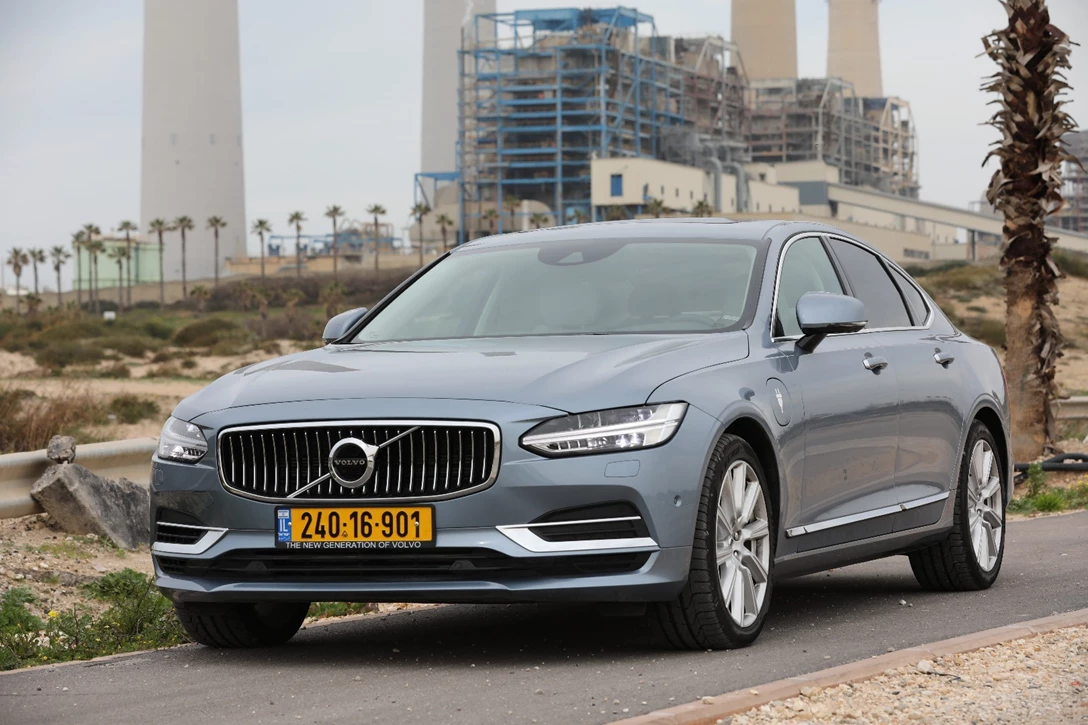 1597037-וולוו S90 T8 מבחן דרכים (1).jpg