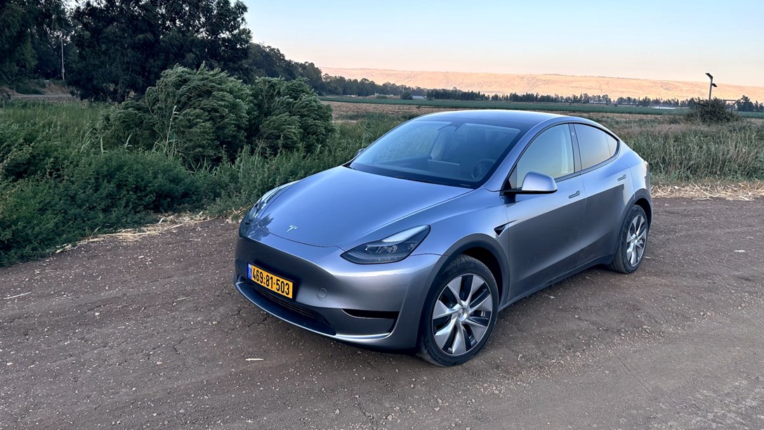 1685265-MODEL Y RWD - 54-min.jpeg