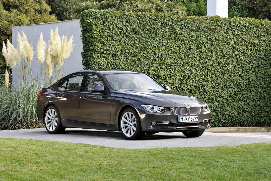 ב.מ.וו סדרה 3 2011