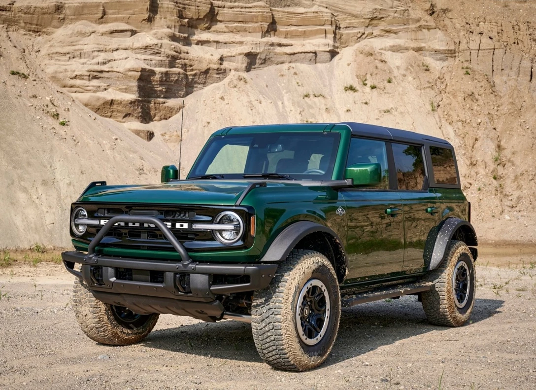 1658712-Ford-Bronco_4-door-2022-07.jpg