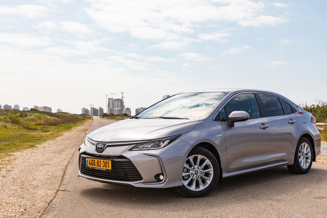 1613997-טויוטה קורולה 1 (4).jpg