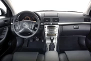 Toyota-Avensis-2004-2006-10.jpg