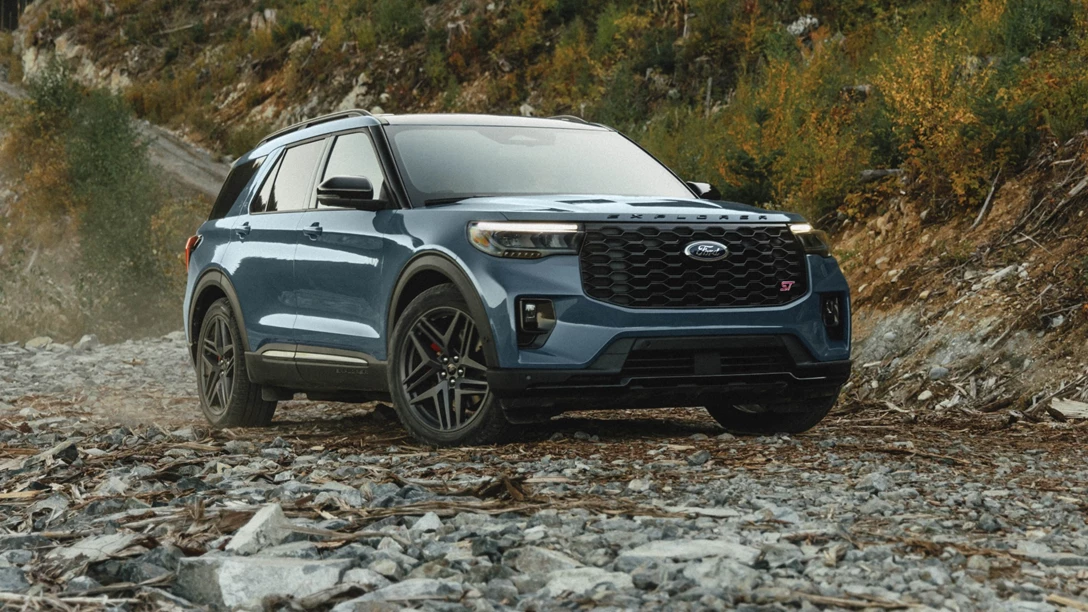 1692665-2025 Ford Explorer ST_07-min.jpg